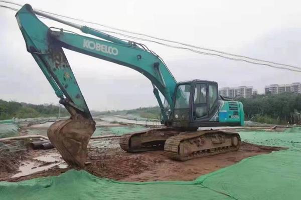 徐州市出售转让二手不详小时2017年神钢SK260挖掘机