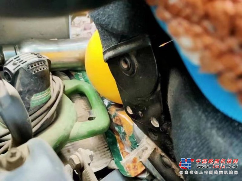 徐州市出售转让二手不详小时2014年神钢SK250挖掘机
