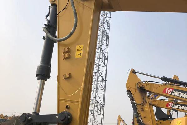 徐州市出售转让二手不详小时2019年徐工XE470D挖掘机