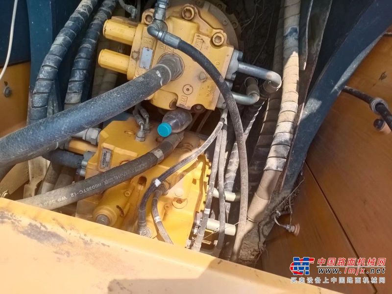 徐州市出售转让二手不详小时2018年现代R215VS挖掘机