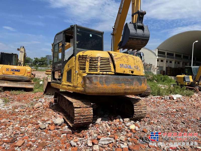 徐州市出售转让二手不详小时2017年小松PC60-8挖掘机