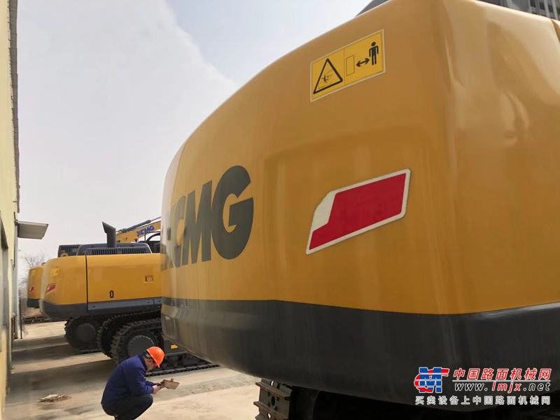 徐州市出售转让二手不详小时2019年徐工XE470D挖掘机