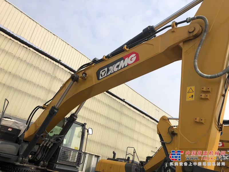 徐州市出售转让二手不详小时2019年徐工XE470D挖掘机