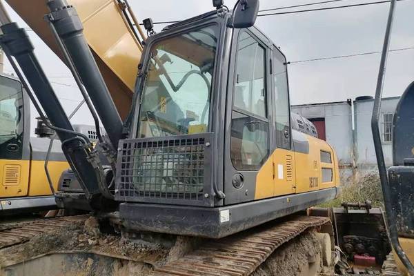 徐州市出售转让二手不详小时2020年徐工XE370D挖掘机