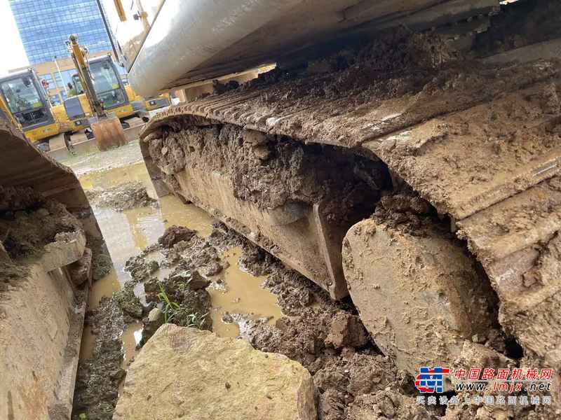 徐州市出售转让二手不详小时2021年徐工XE205DA挖掘机
