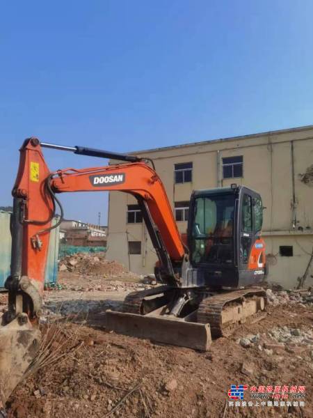 徐州市出售转让二手不详小时2018年斗山DX55挖掘机
