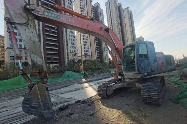 徐州市出售转让二手不详小时2011年日立ZX240挖掘机