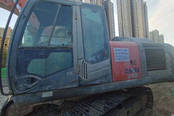 徐州市出售转让二手不详小时2011年日立ZX240挖掘机