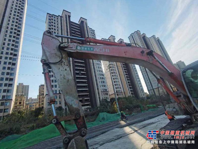 徐州市出售转让二手不详小时2011年日立ZX240挖掘机