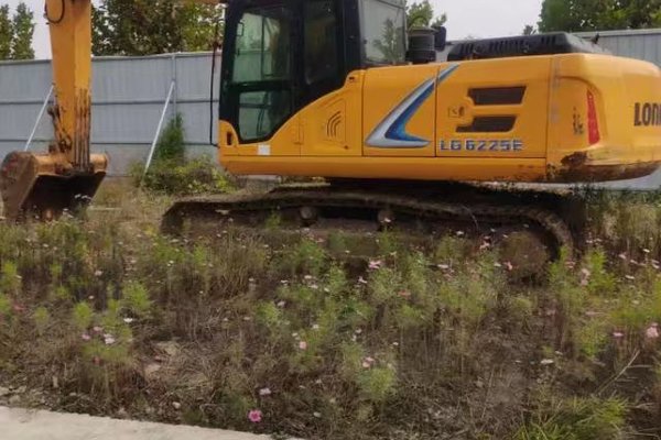 徐州市出售转让二手不详小时2018年龙工LG6225挖掘机