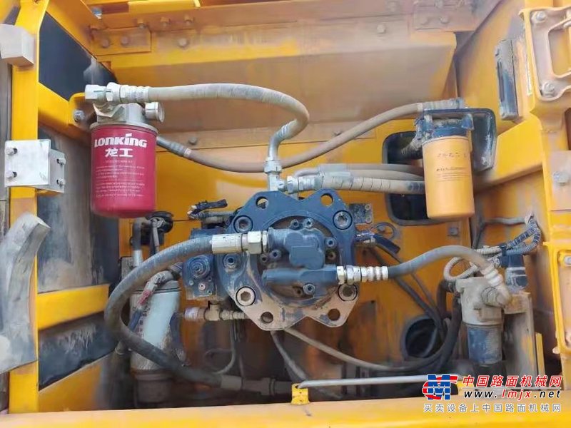 徐州市出售转让二手不详小时2018年龙工LG6225挖掘机