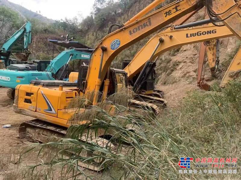 徐州市出售转让二手不详小时2018年龙工LG6150挖掘机
