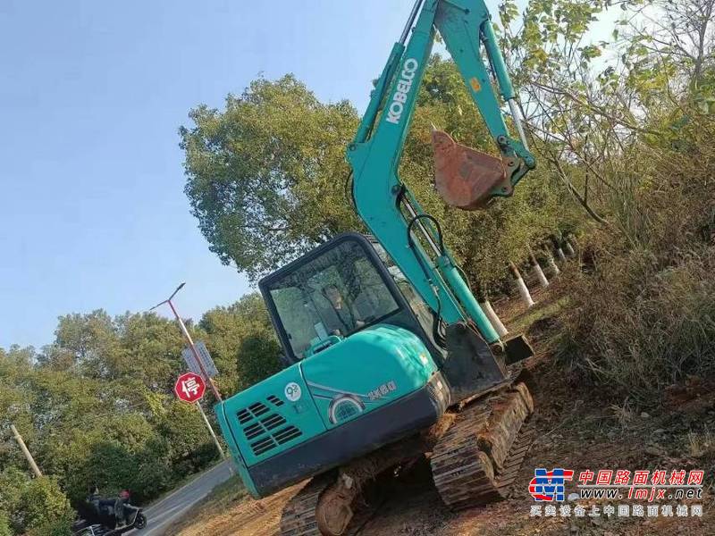 徐州市出售转让二手不详小时2021年神钢SK60挖掘机