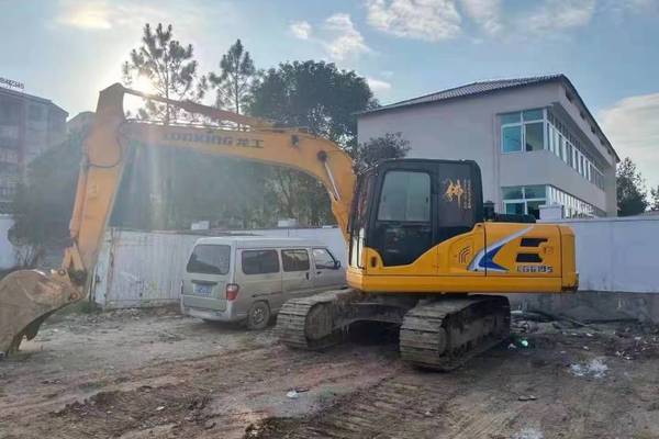 徐州市出售转让二手不详小时2020年龙工LG6150挖掘机