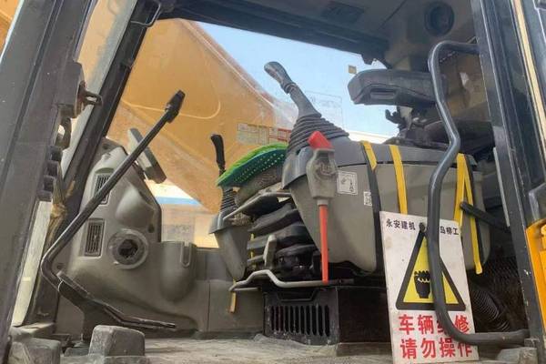 徐州市出售转让二手不详小时2017年柳工CLG950挖掘机