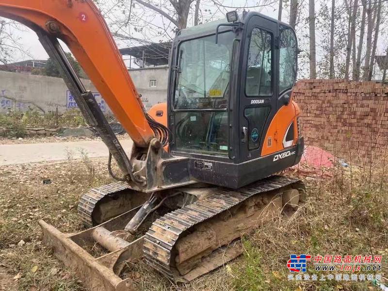 徐州市出售转让二手不详小时2020年斗山DX60挖掘机