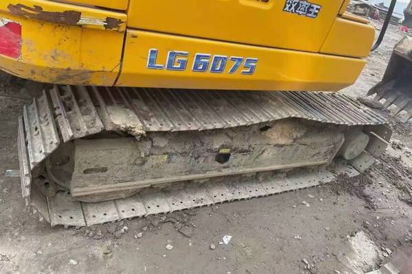 徐州市出售转让二手不详小时2020年龙工LG6075挖掘机