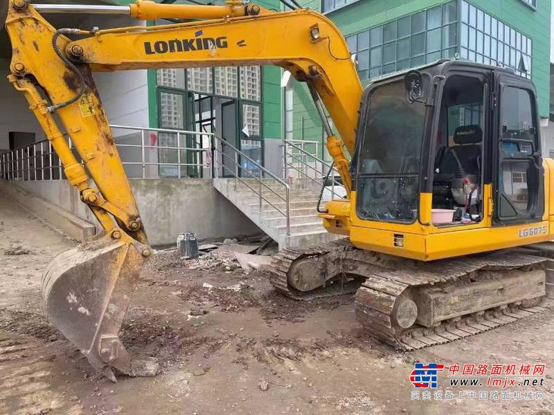 徐州市出售转让二手不详小时2020年龙工LG6075挖掘机