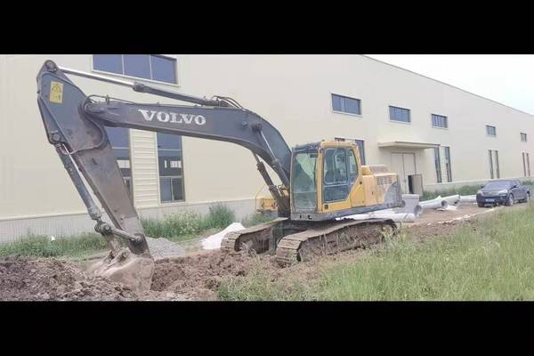 徐州市出售转让二手不详小时2011年沃尔沃EC210挖掘机