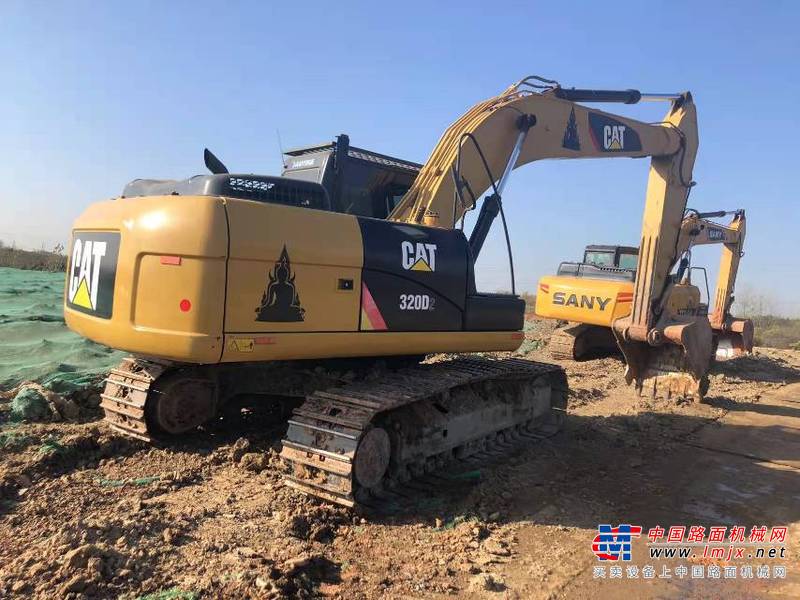 徐州市出售转让二手不详小时2017年卡特彼勒320D2挖掘机