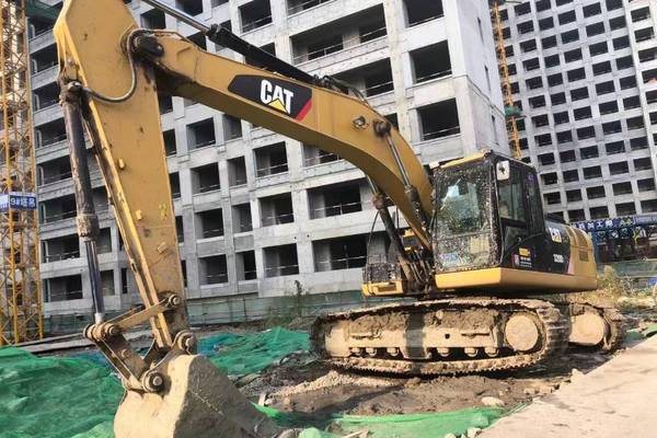 徐州市出售转让二手不详小时2016年卡特彼勒320D2挖掘机