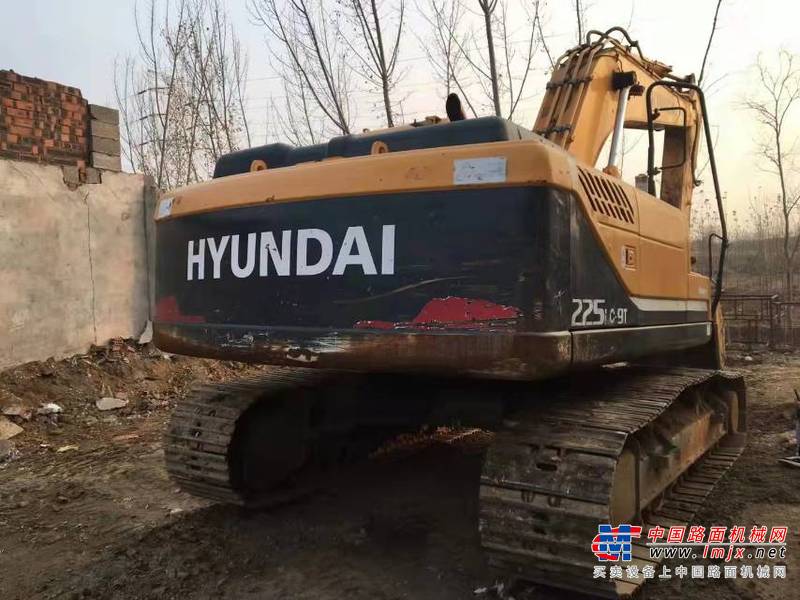 徐州市出售转让二手不详小时2013年现代R225挖掘机