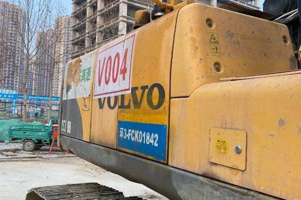 徐州市出售转让二手不详小时2014年沃尔沃EC210挖掘机