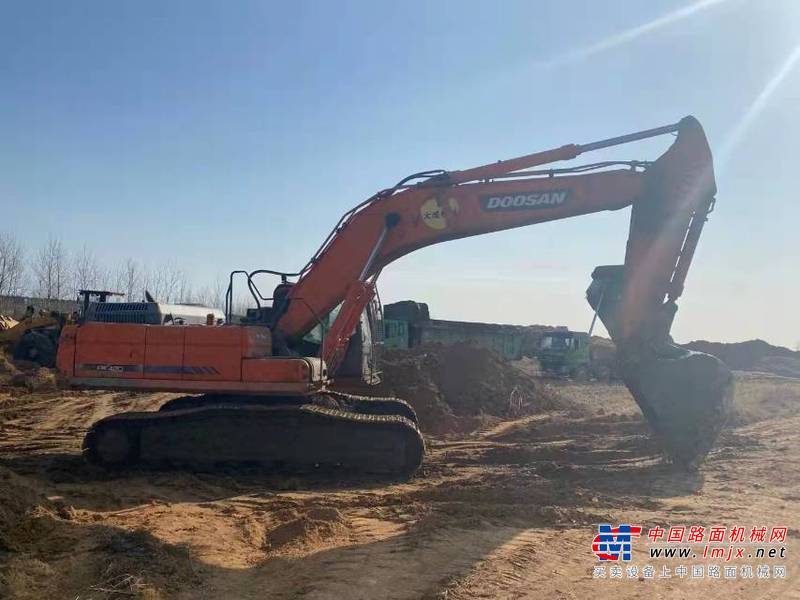 徐州市出售转让二手不详小时2013年斗山DX380挖掘机