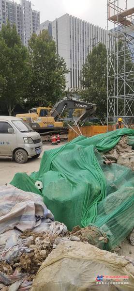 徐州市出售转让二手不详小时2014年沃尔沃EC210挖掘机