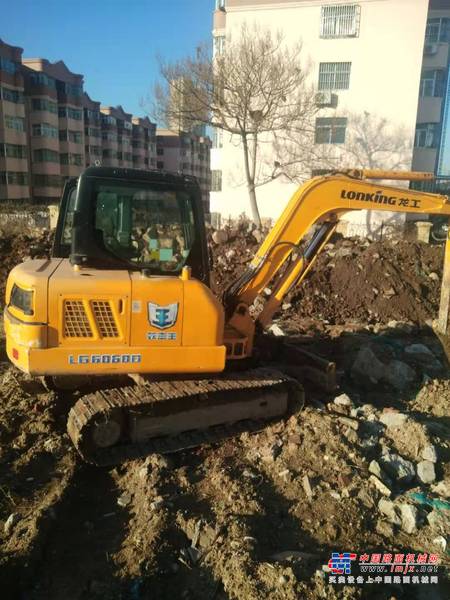 徐州市出售转让二手不详小时2018年龙工LG6060挖掘机