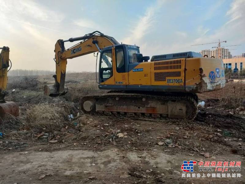 徐州市出售转让二手不详小时2013年徐工XE370CA挖掘机