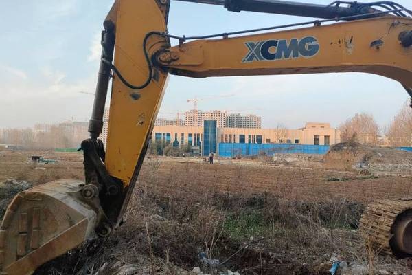 徐州市出售转让二手不详小时2013年徐工XE370CA挖掘机