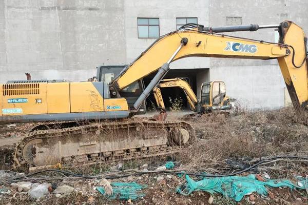 徐州市出售转让二手不详小时2013年徐工XE370CA挖掘机