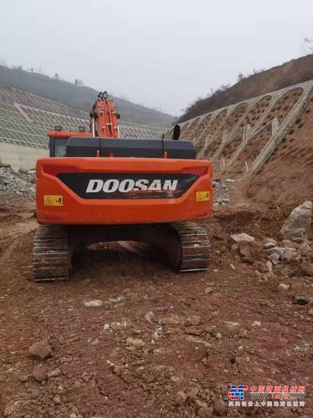 徐州市出售转让二手不详小时2018年斗山DX380挖掘机