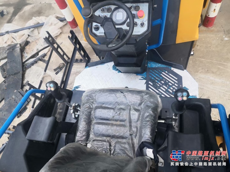 徐州市出售转让二手不详小时2020年徐工XD140双钢轮压路机