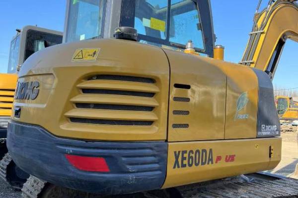 济南市出售转让二手不详小时2021年徐工XE60DA挖掘机