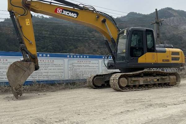徐州市出售转让二手不详小时2021年徐工XE200D挖掘机