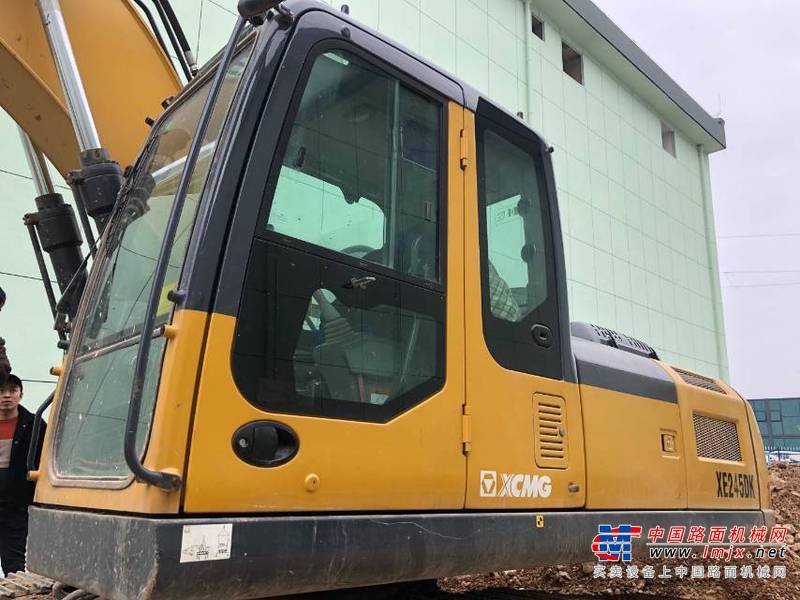 徐州市出售转让二手不详小时2019年徐工XE215D挖掘机