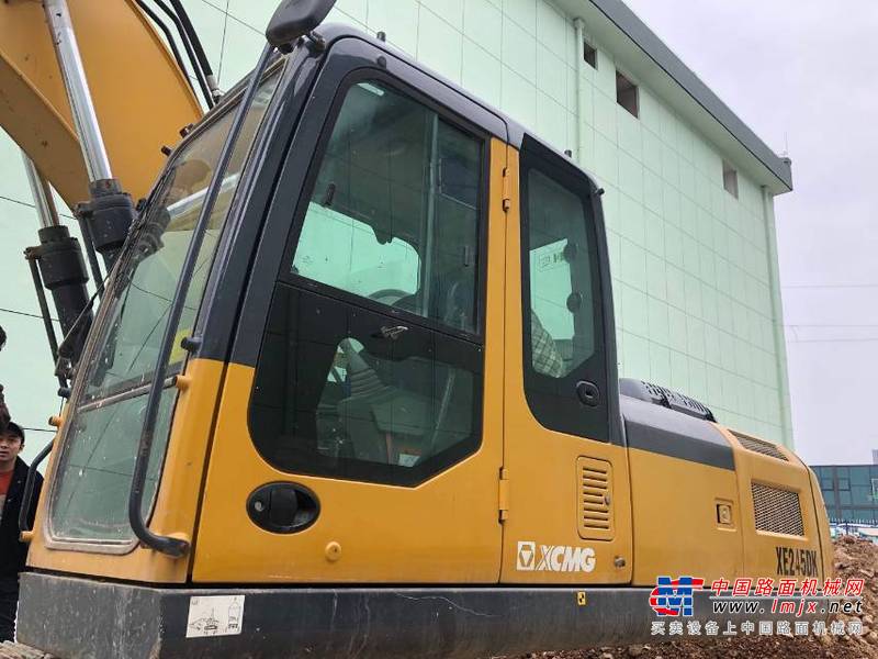 徐州市出售转让二手不详小时2019年徐工XE215D挖掘机