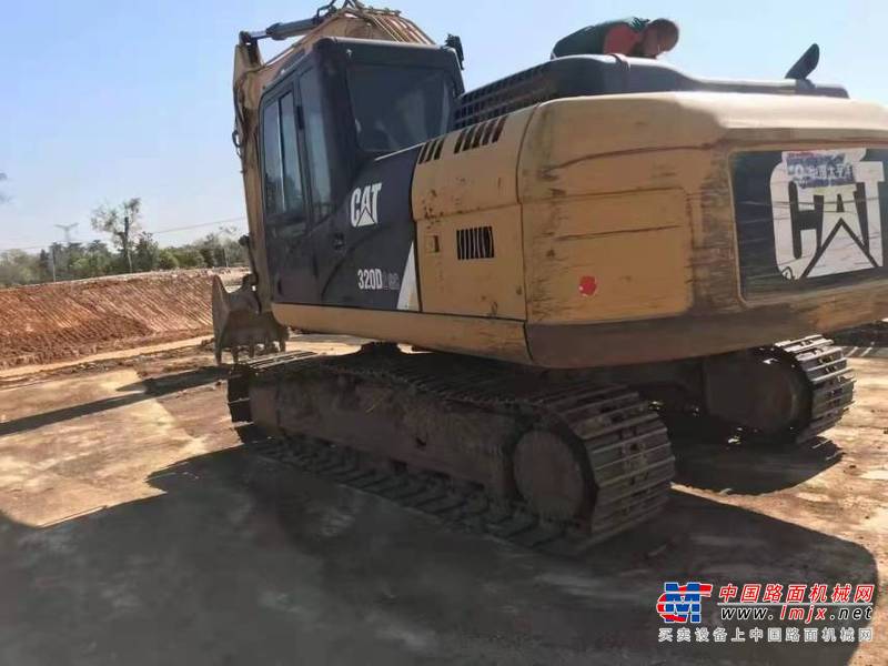 徐州市出售转让二手不详小时2014年卡特彼勒320D2挖掘机
