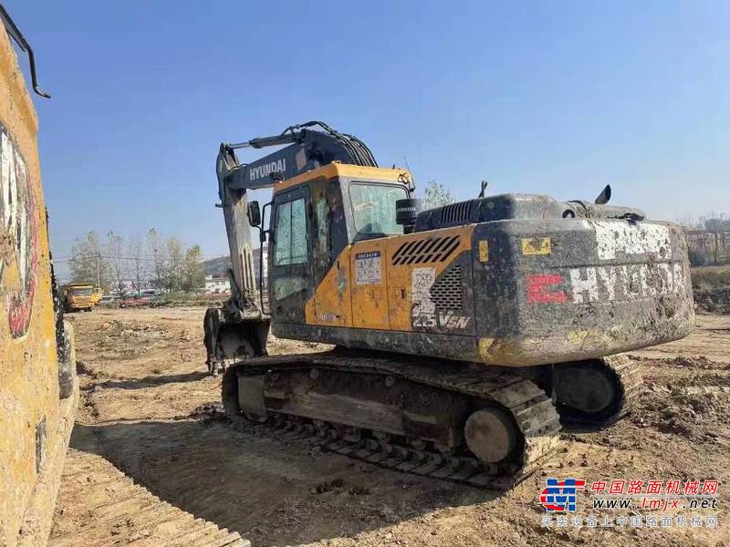 徐州市出售转让二手不详小时2020年现代R215挖掘机