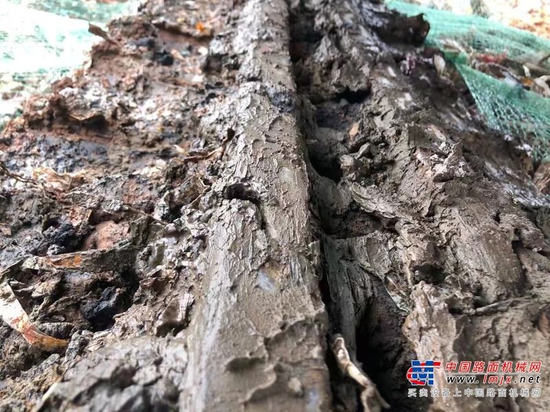 徐州市出售转让二手不详小时2018年现代R215挖掘机