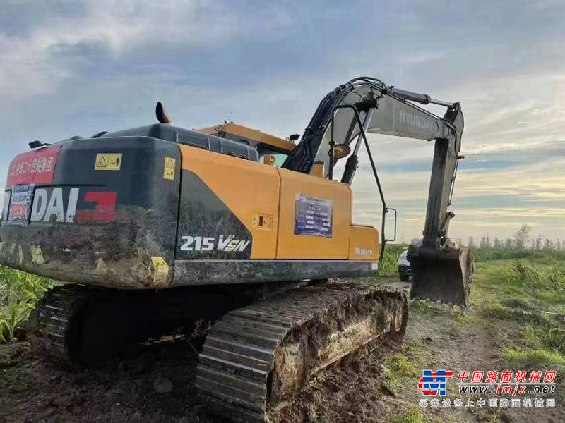 徐州市出售转让二手不详小时2020年现代R215挖掘机