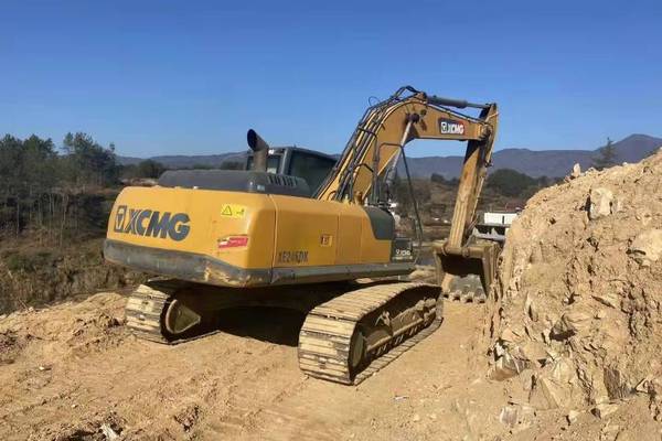徐州市出售转让二手不详小时2020年徐工XE245D挖掘机