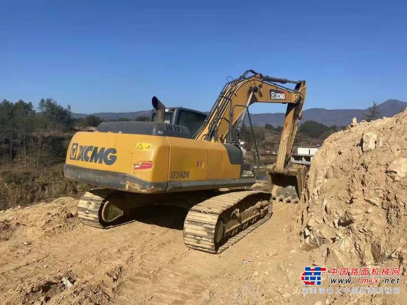 徐州市出售转让二手不详小时2020年徐工XE245D挖掘机