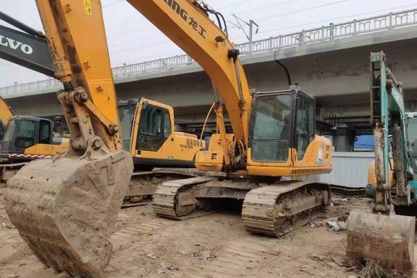 徐州市出售转让二手不详小时2017年龙工LG6225挖掘机