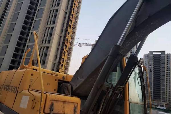 徐州市出售转让二手不详小时2011年沃尔沃EC200挖掘机