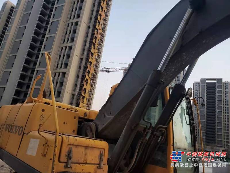 徐州市出售转让二手不详小时2011年沃尔沃EC200挖掘机