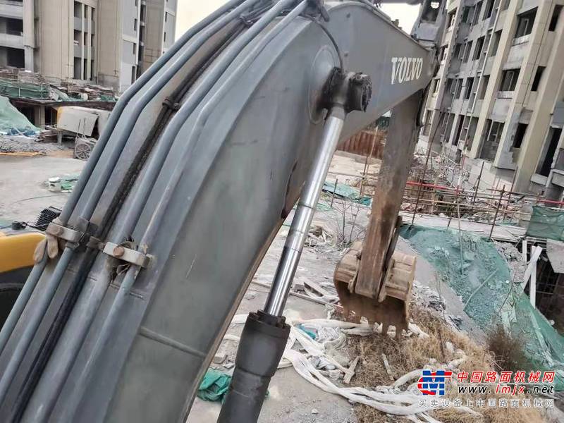 徐州市出售转让二手不详小时2011年沃尔沃EC200挖掘机