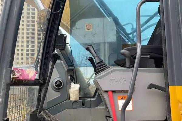 徐州市出售转让二手不详小时2019年徐工XE215D挖掘机